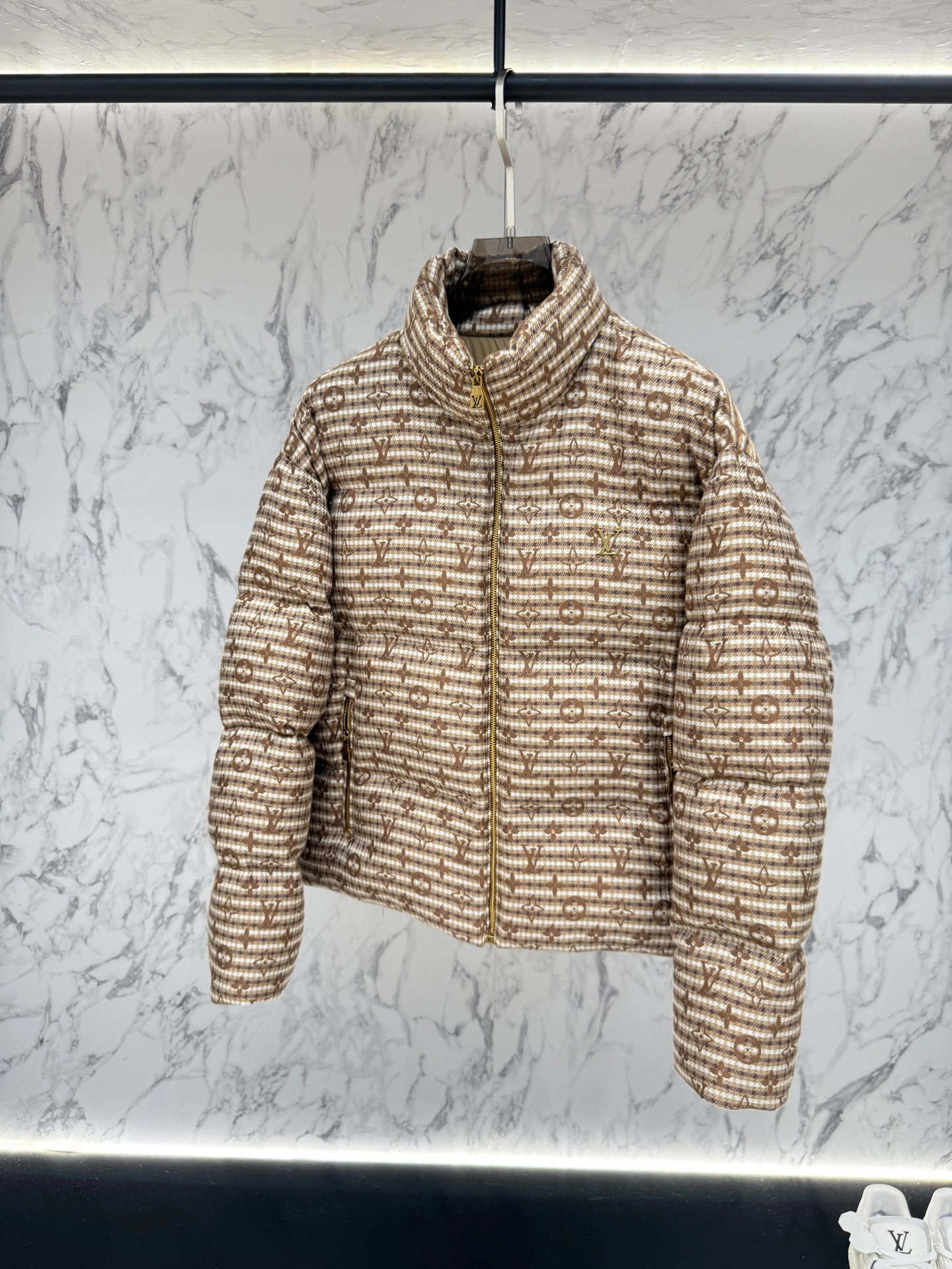 wg.luxury-- 8V Down jacket item: E-F443J1838H